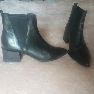 L'intervalle black leather ankle boots
